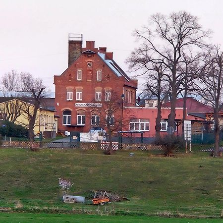 Gaestewohnung Heinrich Heine Schule Bad Dürrenberg エクステリア 写真